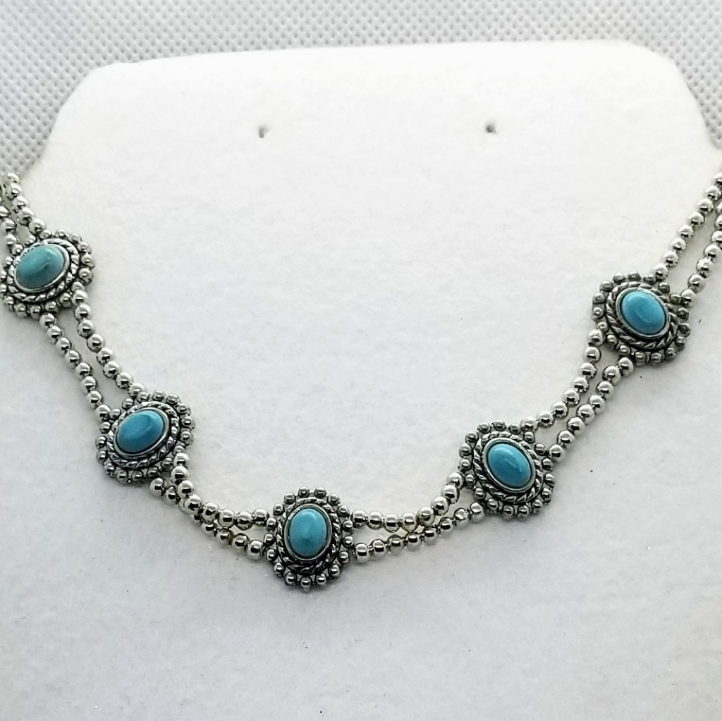 Turquoise Necklace And Bracelet 10$